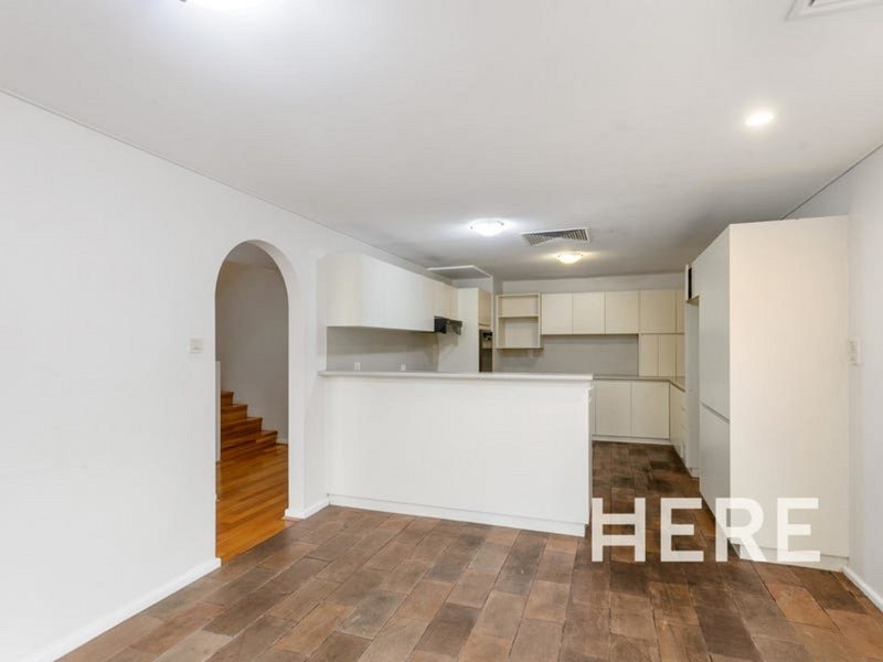 Photo - 6/168 Mounts Bay Road, Perth WA 6000 - Image 4