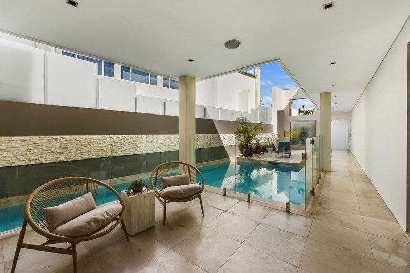 Photo - 6/17 Marseille Court, Sorrento QLD 4217 - Image 6