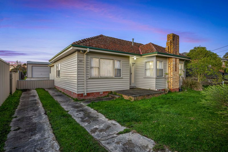 Photo - 617 York Street, Ballarat East VIC 3350 - Image 2