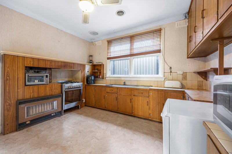 Photo - 617 York Street, Ballarat East VIC 3350 - Image 7