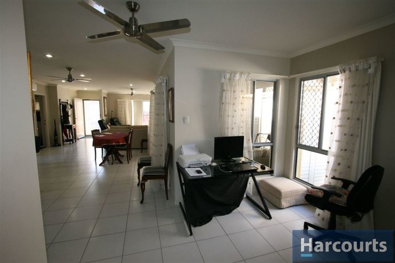 Photo - 61/74 Cotterill Ave , Bongaree QLD 4507 - Image 7