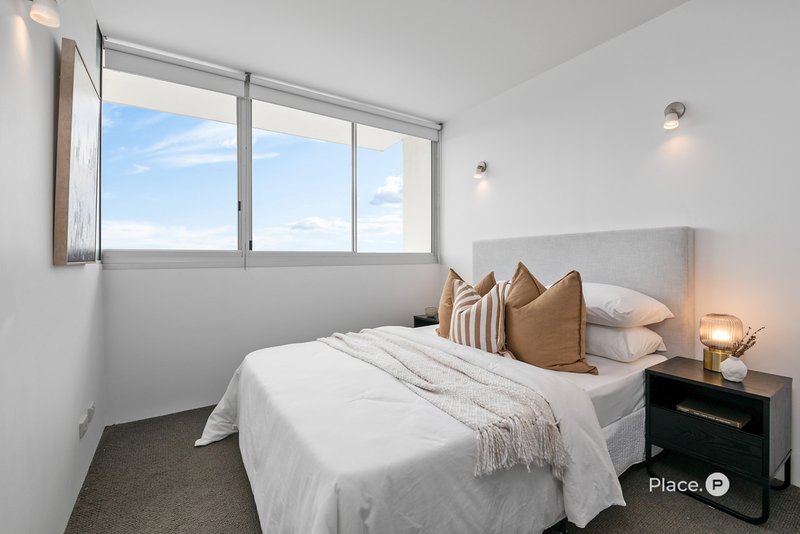 Photo - 617/8-16 Skyring Terrace, Teneriffe QLD 4005 - Image 17