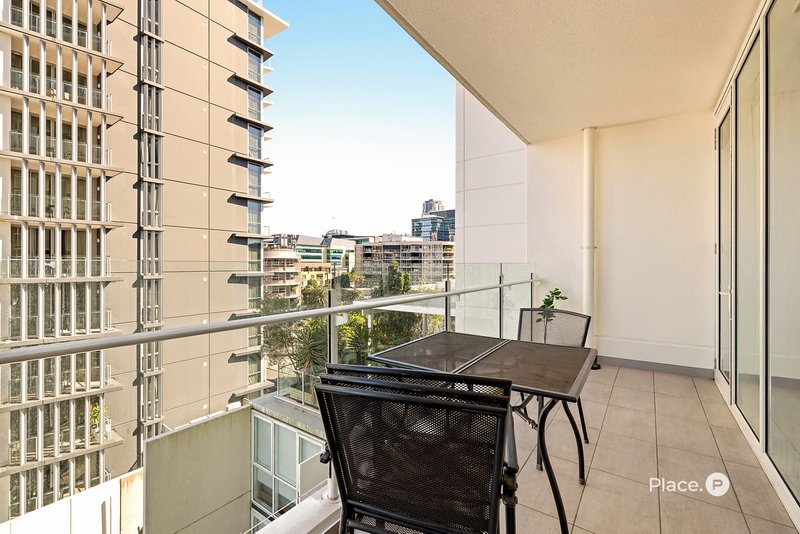 Photo - 617/977 Ann Street, Fortitude Valley QLD 4006 - Image 4