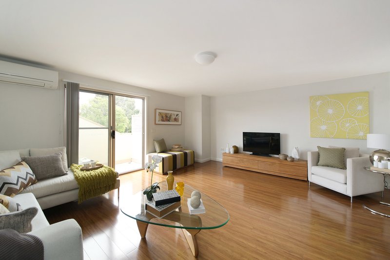 Photo - 6/18 Bleazby Street, Bentleigh VIC 3204 - Image 2