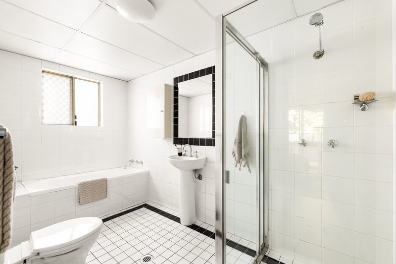 Photo - 6/18 Cecilia Street, Marrickville NSW 2204 - Image 8