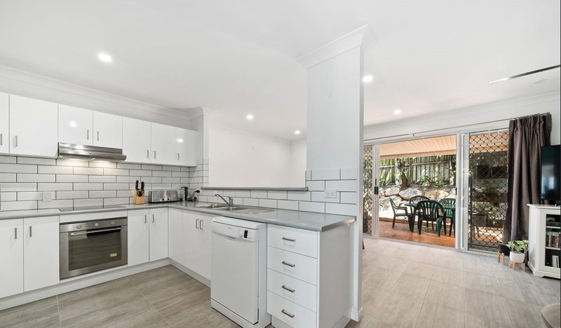 Photo - 6/18 Delavan Street, Wishart QLD 4122 - Image 1