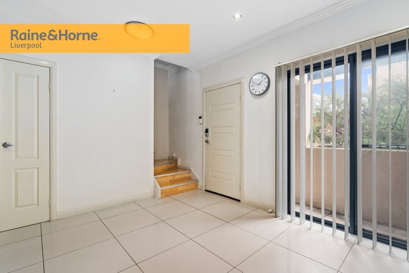 Photo - 6/18 Holland Crescent, Casula NSW 2170 - Image 4
