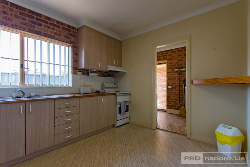 Photo - 6/18 Russell Street, Tumut NSW 2720 - Image 4