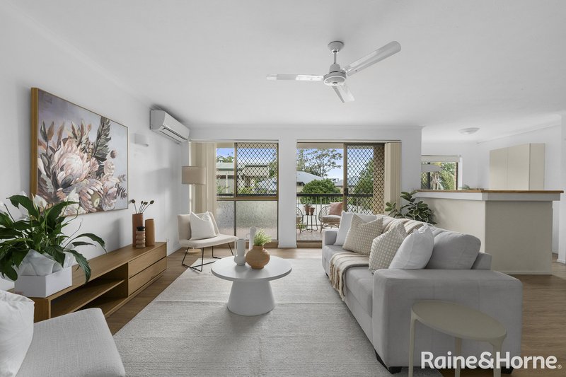 Photo - 6/18 Vincent Street, Indooroopilly QLD 4068 - Image 2