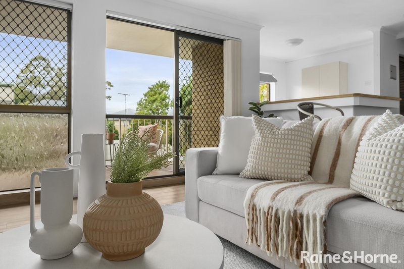 Photo - 6/18 Vincent Street, Indooroopilly QLD 4068 - Image 3