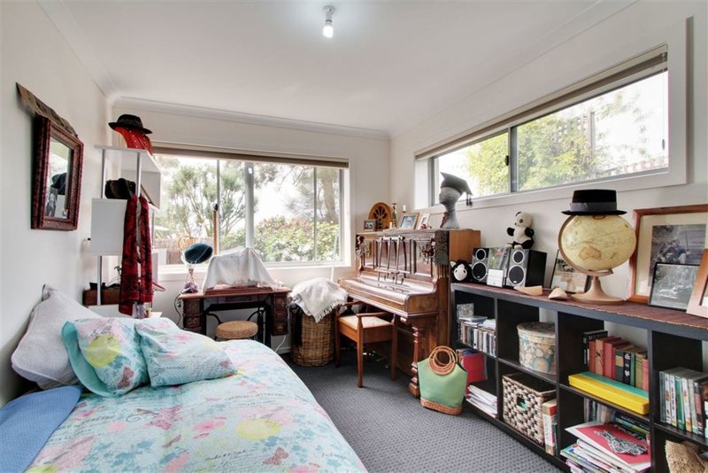 Photo - 6/184 Roslyn Avenue, Blackmans Bay TAS 7052 - Image 12