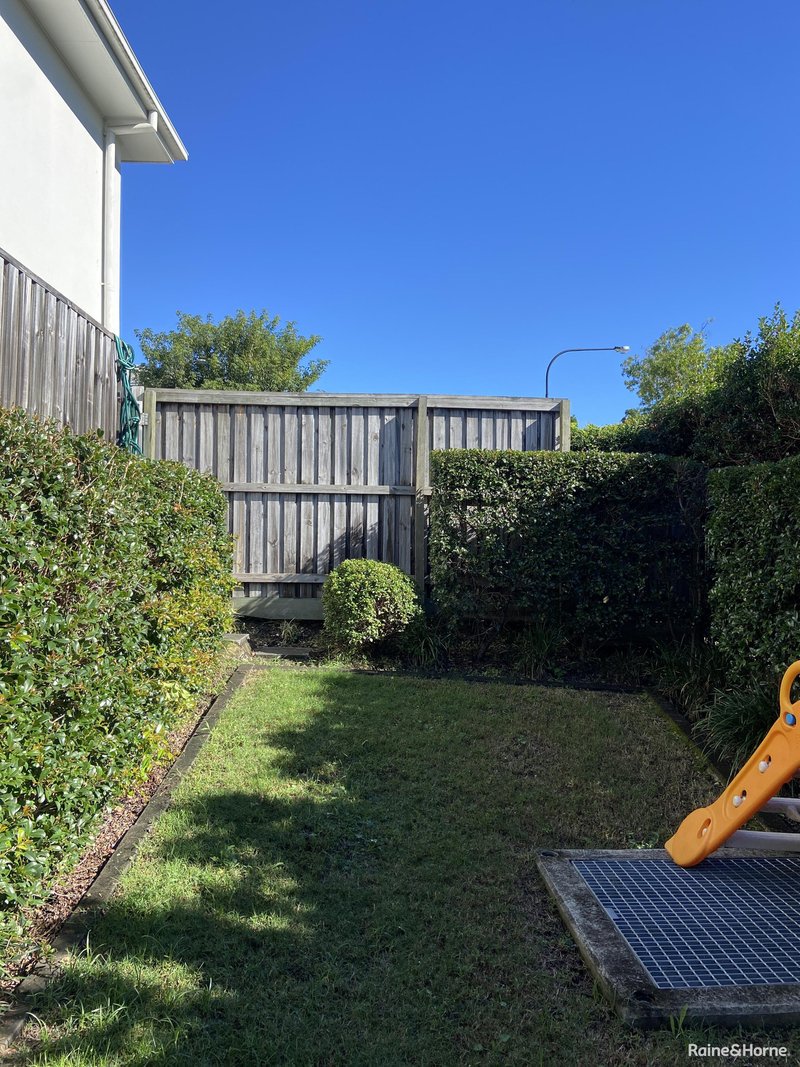 Photo - 6/188 Gainsborough Drive, Pimpama QLD 4209 - Image 6