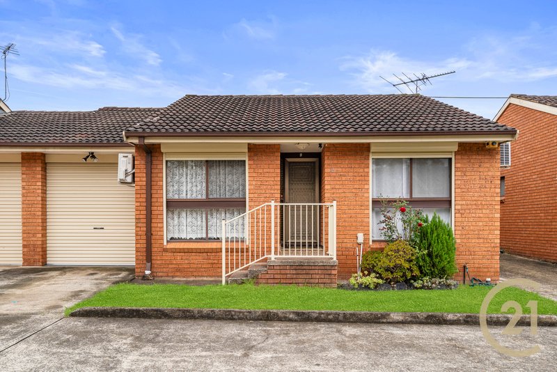 Photo - 6/19-21 Third Avenue, Macquarie Fields NSW 2564 - Image 1