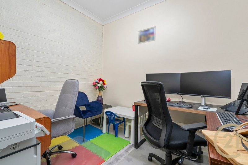 Photo - 6/19-21 Third Avenue, Macquarie Fields NSW 2564 - Image 11