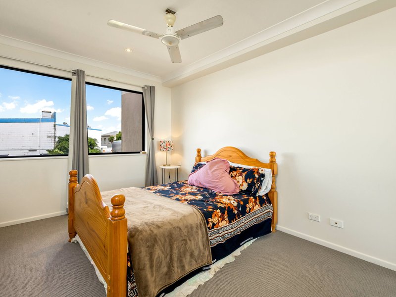 Photo - 6/19-23 Minnie Street, Parramatta Park QLD 4870 - Image 4