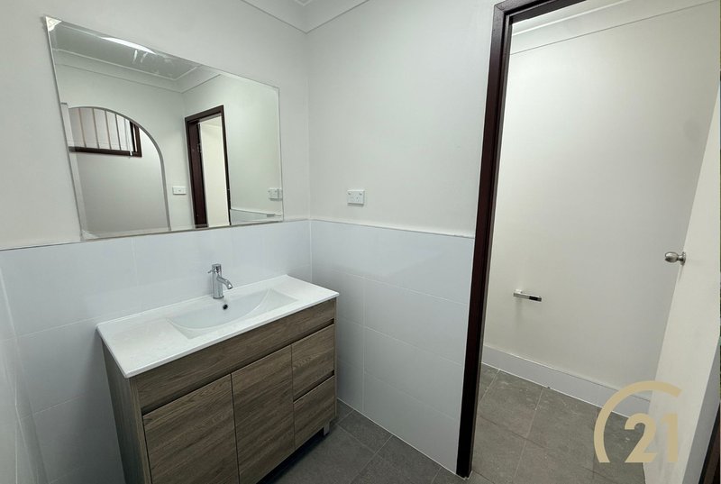 Photo - 6/19 Alderson Avenue, Liverpool NSW 2170 - Image 3