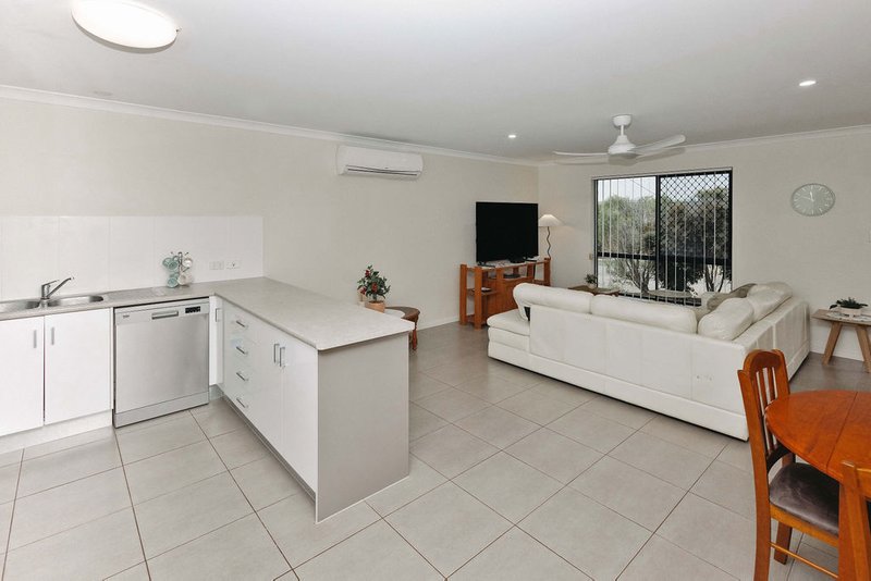 Photo - 6/191 Barolin Street, Avenell Heights QLD 4670 - Image 5
