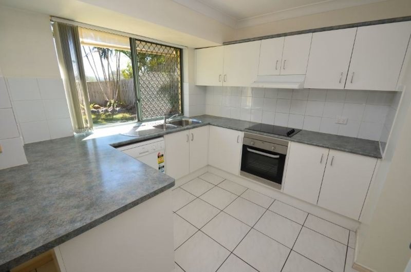 Photo - 6/191 Greenacre Drive, Arundel QLD 4214 - Image 6