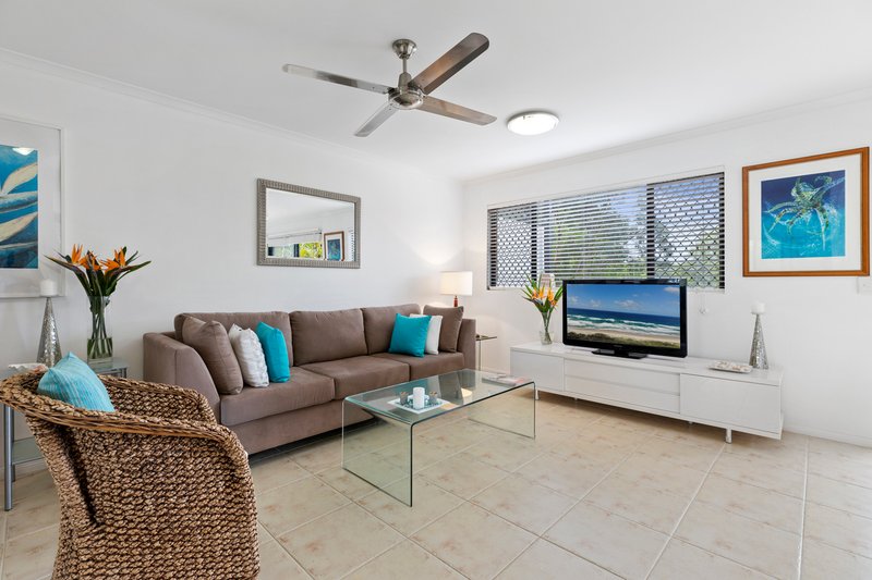 Photo - 6/2-4 Beacon Court, Sunrise Beach QLD 4567 - Image 4