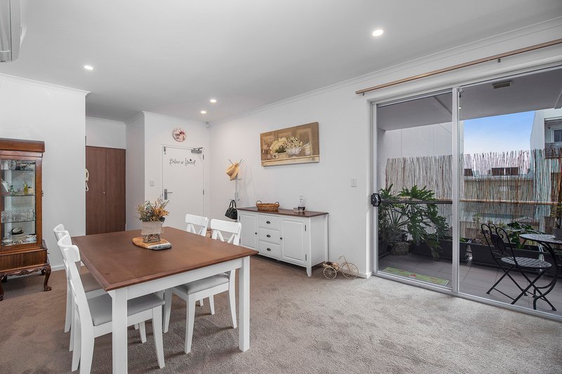 Photo - 6/2-6 Goodall Parade, Mawson Lakes SA 5095 - Image 3