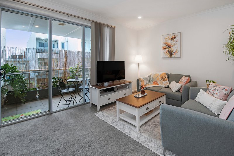 Photo - 6/2-6 Goodall Parade, Mawson Lakes SA 5095 - Image 7