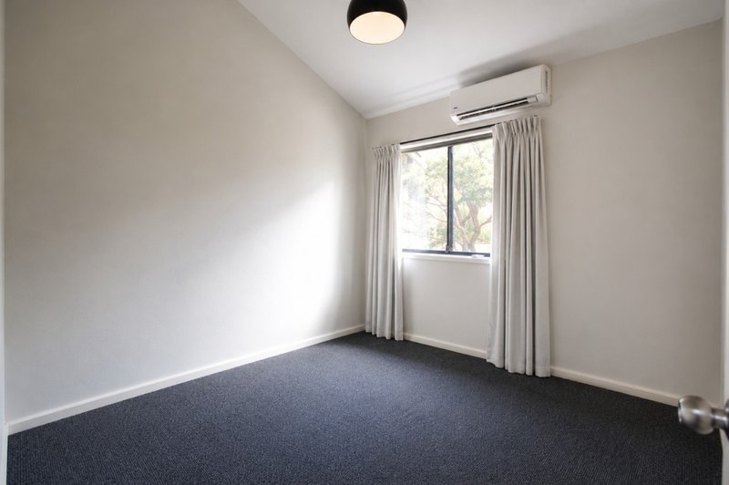 Photo - 6/2-6 Hainsworth Street, Westmead NSW 2145 - Image 6