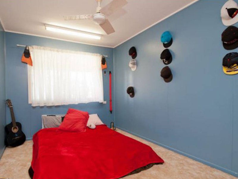 Photo - 62-64 Queen Street, Caboolture South QLD 4510 - Image 5