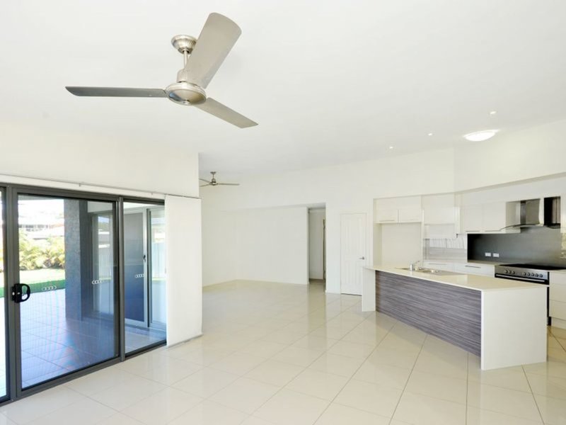 Photo - 62 Admiralty Drive, Safety Beach NSW 2456 - Image 6