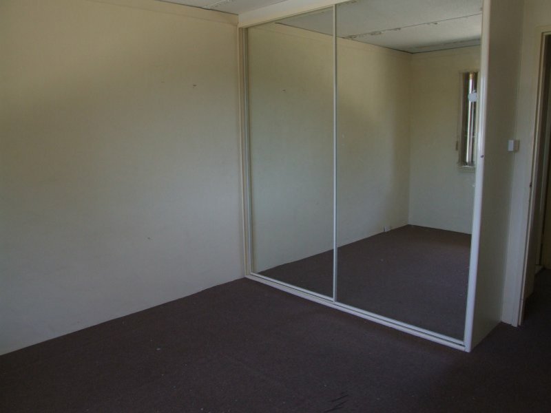 Photo - 6/2 Albion Street, Goulburn NSW 2580 - Image 4