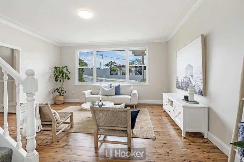 Photo - 62 Bayview Street, Warners Bay NSW 2282 - Image 2