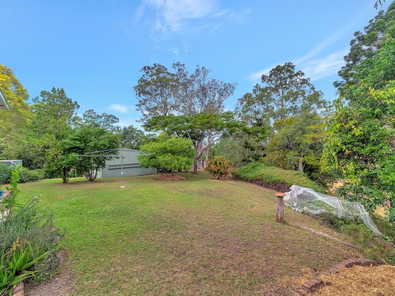 Photo - 62 Bellambi Street, Toogoolawah QLD 4313 - Image 11