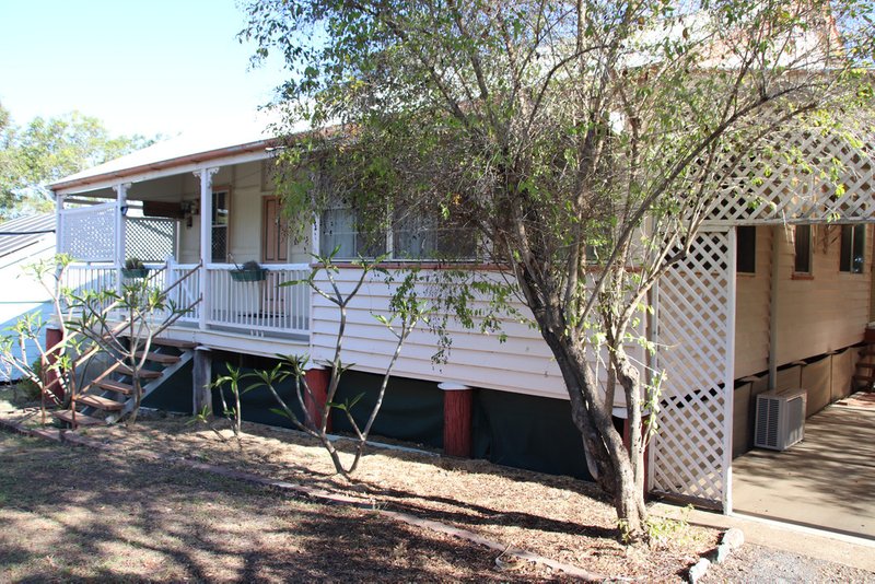 Photo - 62 Bellambi Street, Toogoolawah QLD 4313 - Image 16