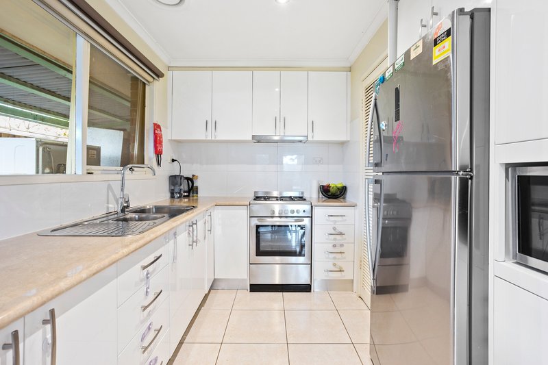 Photo - 62 Bellbridge Drive, Hoppers Crossing VIC 3029 - Image 5