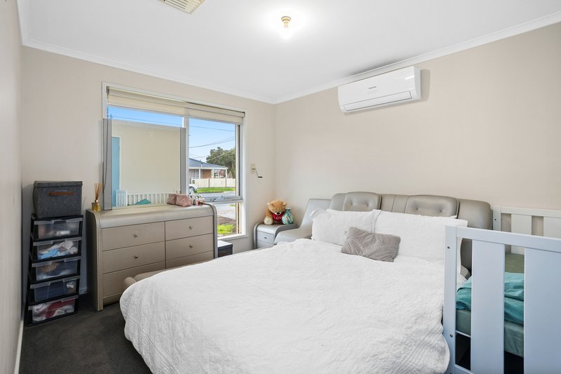 Photo - 62 Bellbridge Drive, Hoppers Crossing VIC 3029 - Image 9