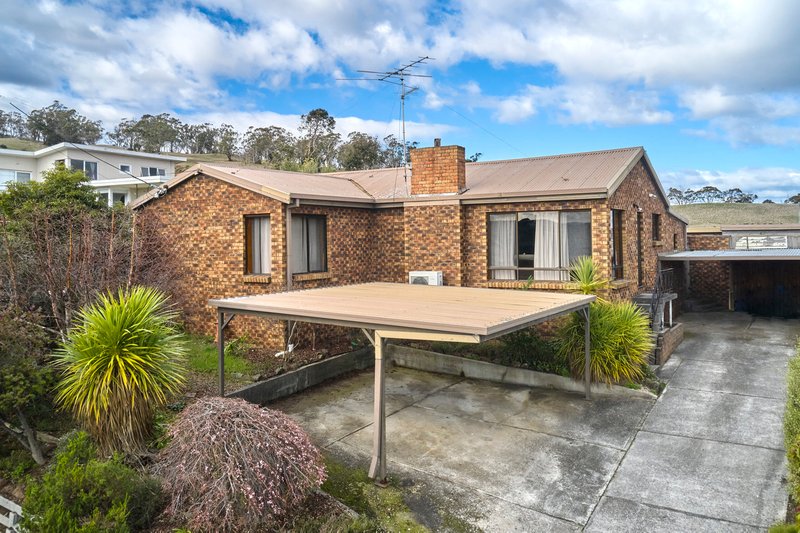 Photo - 62 Benvenue Road, St Leonards TAS 7250 - Image 2