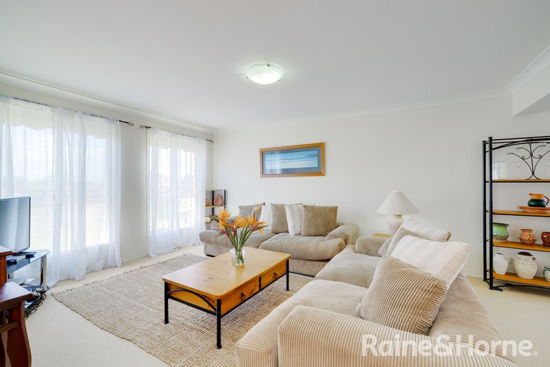 Photo - 62 Bindowan Crescent, Maryland NSW 2287 - Image 2