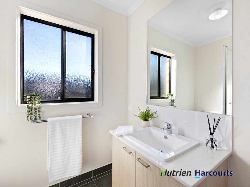 Photo - 62 Boundary Creek Boulevard, Yea VIC 3717 - Image 10