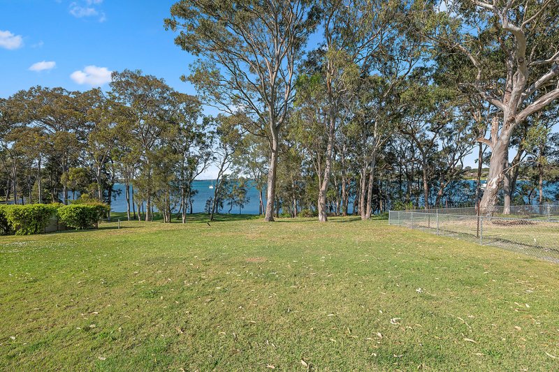 Photo - 62 Bulgonia Road, Brightwaters NSW 2264 - Image 11