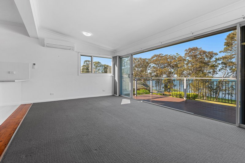 Photo - 62 Bulgonia Road, Brightwaters NSW 2264 - Image 17