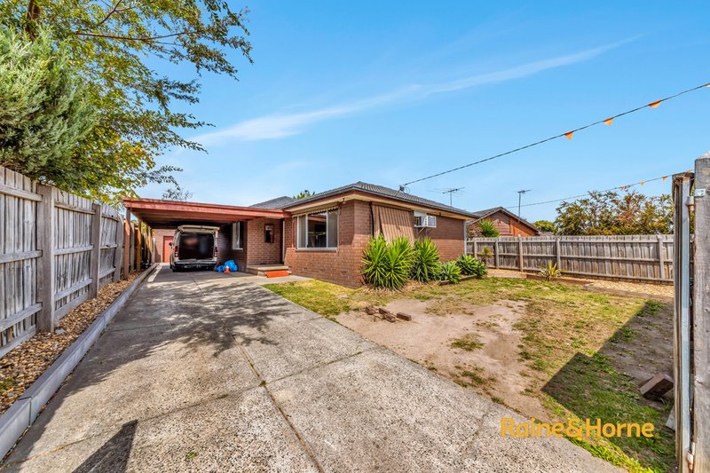 62 Camms Road, Cranbourne VIC 3977