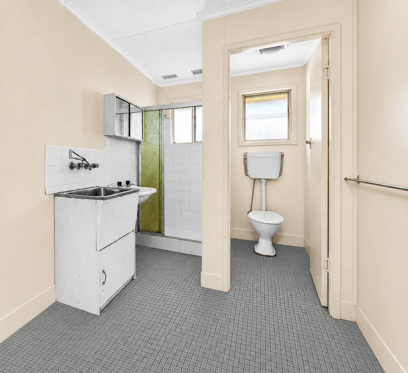 Photo - 6/2 Capper Street, Telarah NSW 2320 - Image 7