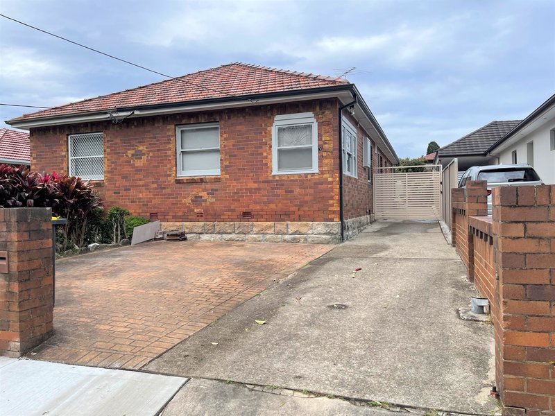 62 Caroline Street, Kingsgrove NSW 2208