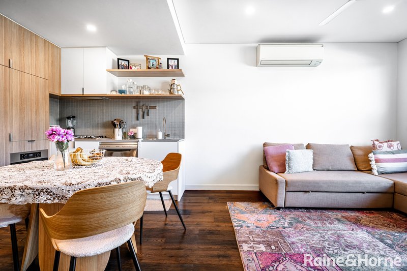 Photo - 6/2 Clark Street, Williams Landing VIC 3027 - Image 4