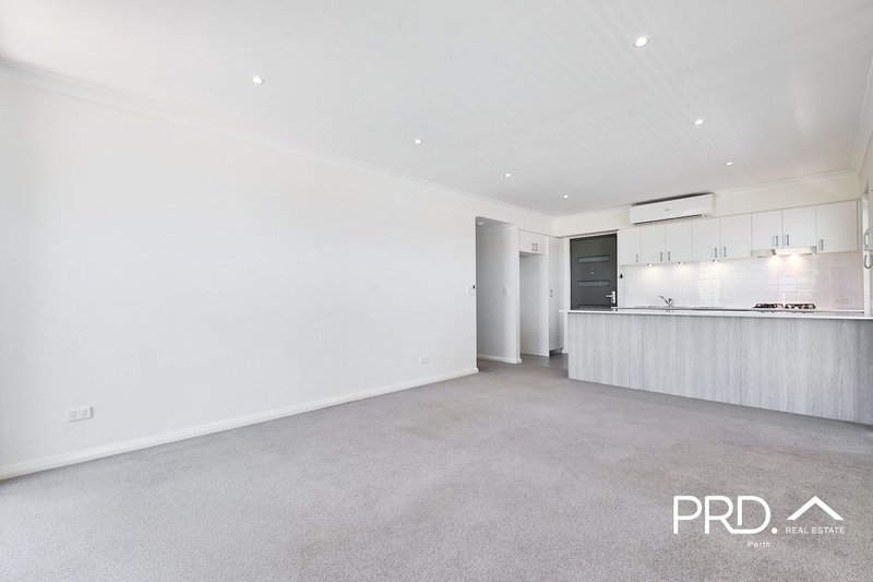 Photo - 6/2 Coojong Link, Success WA 6164 - Image 3