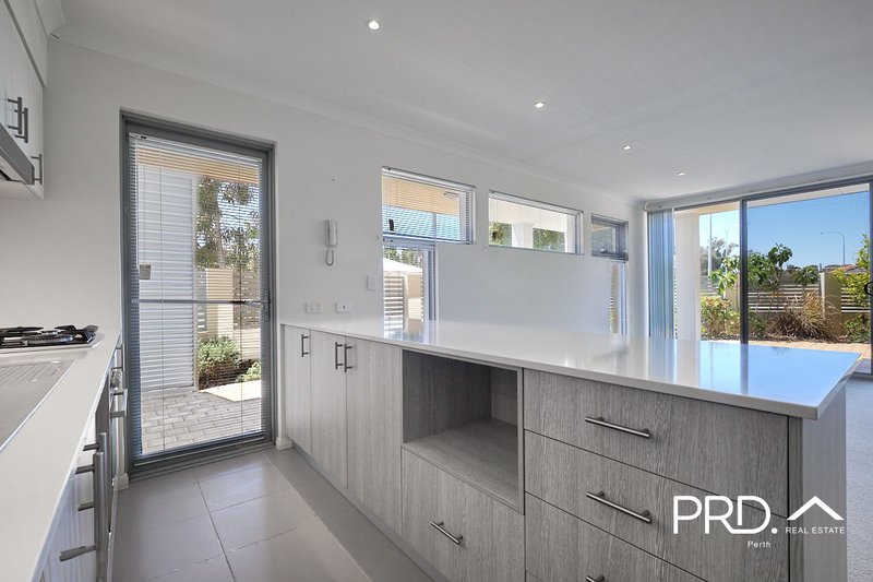 Photo - 6/2 Coojong Link, Success WA 6164 - Image 6