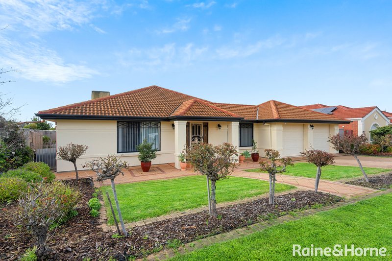 62 Dorrien Avenue, Woodcroft SA 5162