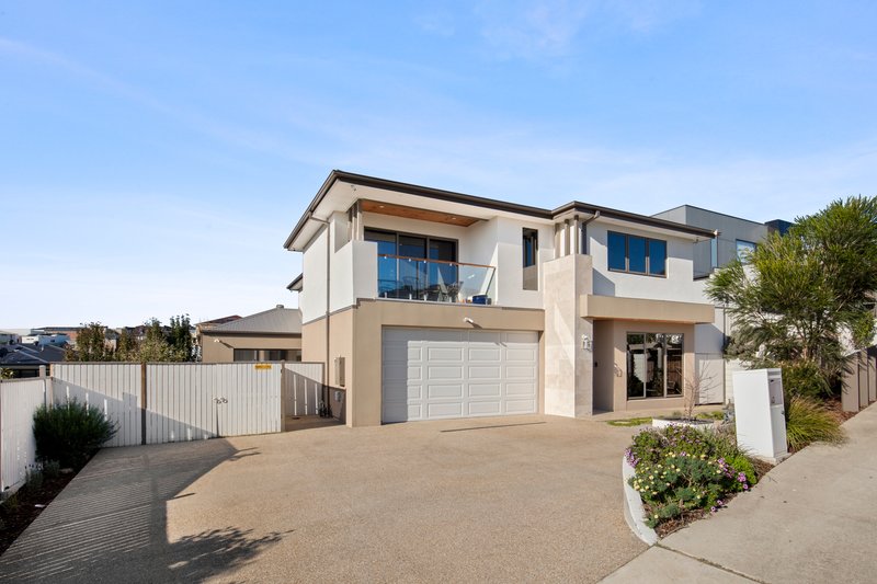 Photo - 62 Dryden Way, Highton VIC 3216 - Image 3