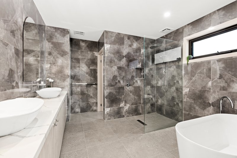 Photo - 62 Dryden Way, Highton VIC 3216 - Image 13