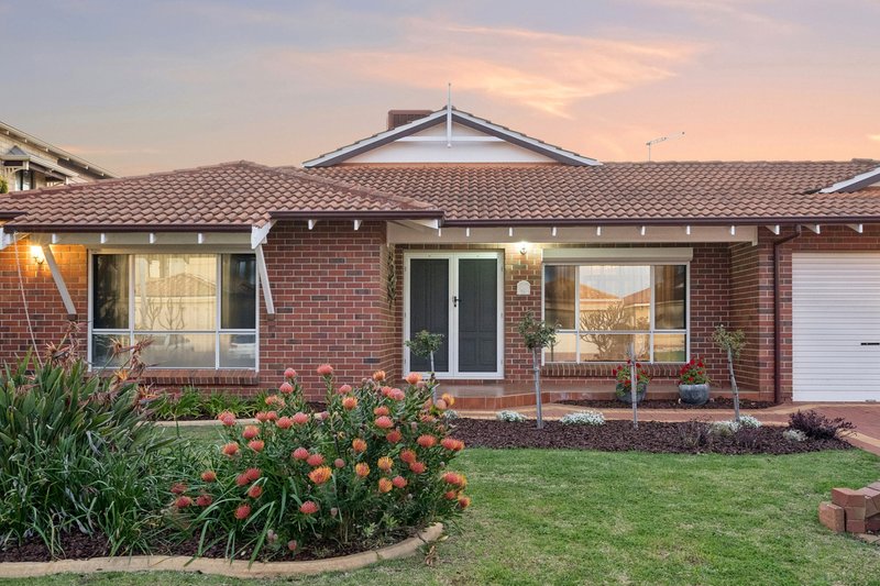 Photo - 62 Duchart Way, Coogee WA 6166 - Image 1