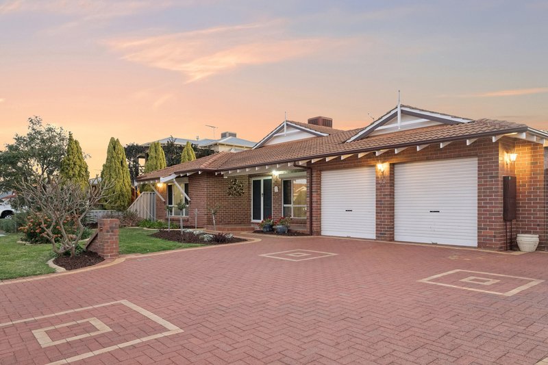 Photo - 62 Duchart Way, Coogee WA 6166 - Image 2